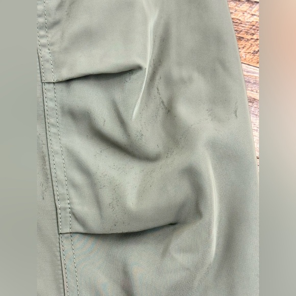 H&M Divided Insulated Bomber Jacket Men's EUR Size Medium, Military Olive Green - Picture 10 of 10